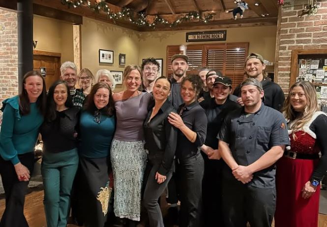 Blowing Rock Chamber collecting donations for Bistro Roca employees