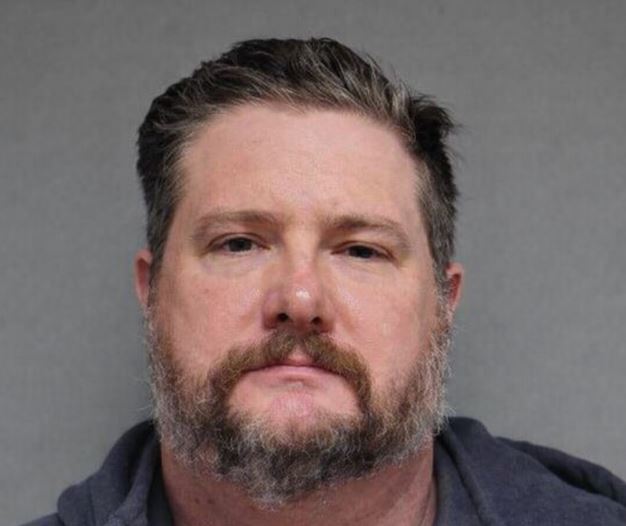 Report: Gunshot victim in Wise County wounded while sitting inside vehicle