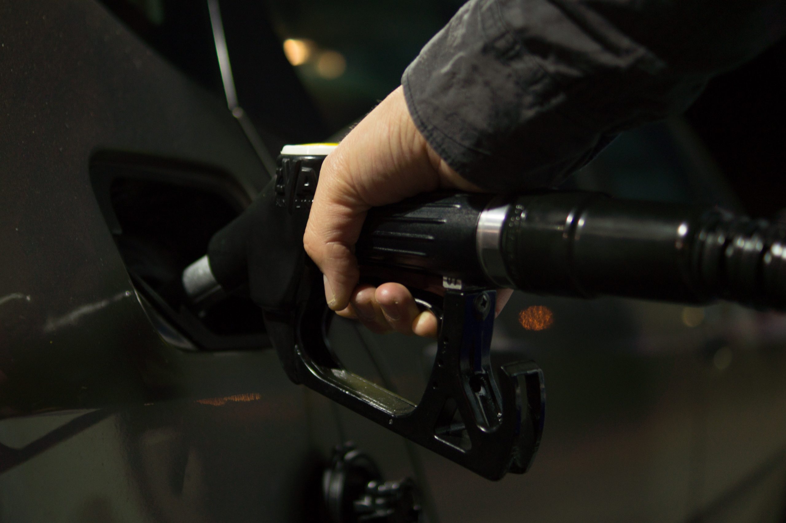 Virginia gasoline prices continue to soar amid Middle East conflict