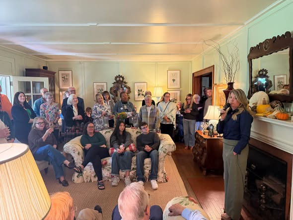 Gubernatorial candidate Jerri Green visits Bristol TN
